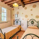Appartement Il Girasole With Swimming Pool